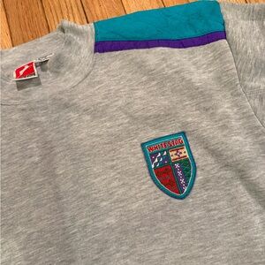 VTG White Stag Gray Sweatshirt Blue Purple Accents Crest Logo Patch Apres Ski